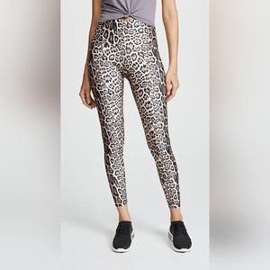 Onzie Basic Midi Leopard Leggings